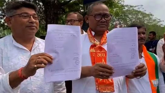 Two candidates in the same constituency, with the same symbol? Nominations have been submitted, voters are confused