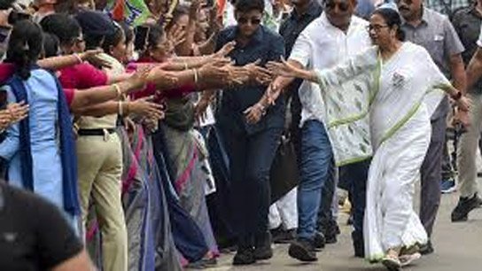 Jadavpur to Gariahat; Trinamool supremo on the streets of Kolkata on April 24