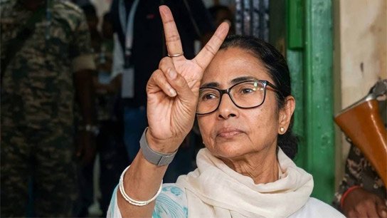 Mamata Banerjee raises allegations against BJP before cast her vote