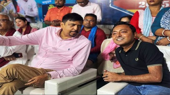 Debrak-Chakraborty The 'Chameleon''s'' move in the corridors of power; The story behind the billion-dollar empire of a once unemployed young man