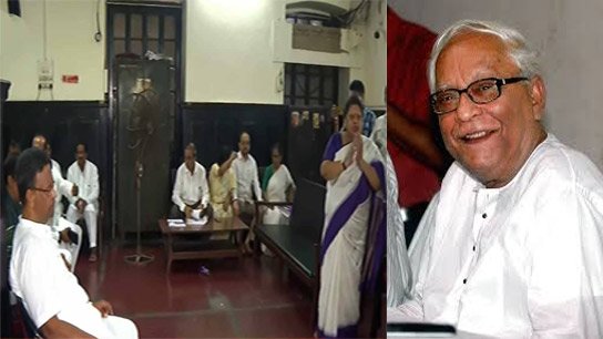 KMC.jpg3 TMC councillors attend Kolkata Municipality assembly outside the house