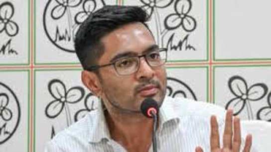 Abhishek is returning to Kolkata from Delhi! He will appear at Bhabani Bhavan today