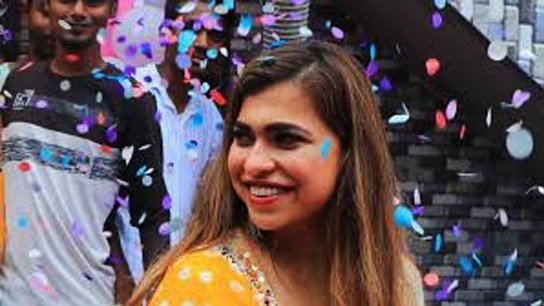 Shreya Pandey at ED office in Sona Pappu case, investigators claim her name was in the chat