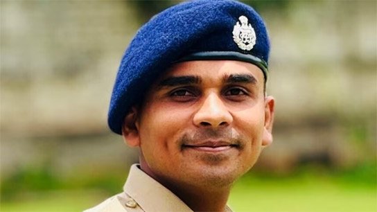 After his father's murder, Bajrang Prasad made a promise and became an IPS officer after succeeding in UPSC
