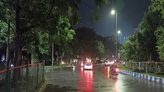 Batting started with heavy rain in the morning, several districts will be wet today
