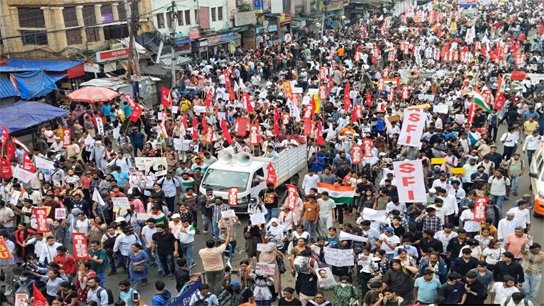 Dharmatala is closed, internet is down, the entire city is blocked by the Left's procession; the 'cockroach' movement is now in Kolkata
