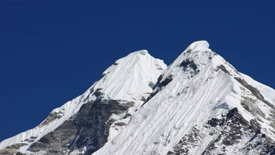 Why does Nepal's Langtang Lirung love to eat 'human blood' repeatedly?
