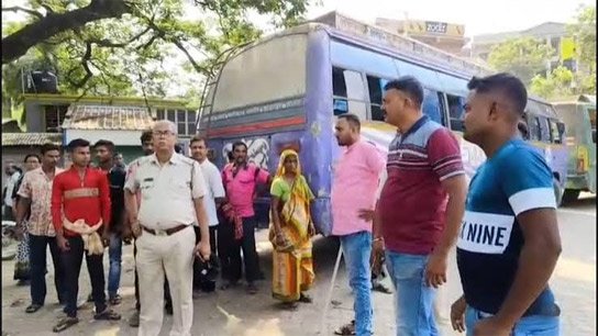 Buses not available, Nadia commuters in extreme trouble