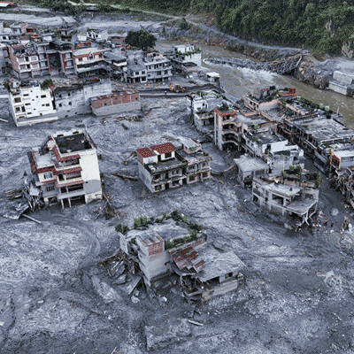 Death Toll in Nepal rises above 650, India is sending a specialized tunnel rescue team