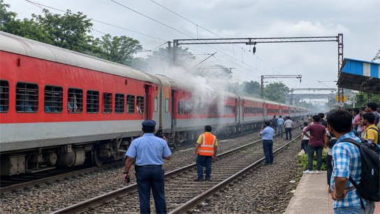 Smoke on North Bengal-bound Kanchenjunga Express at Hooghly