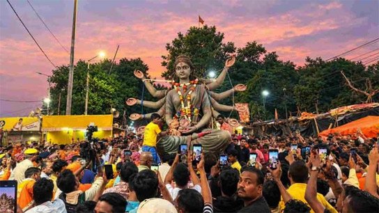 No cover, no excitement, the 'mother' of Chorbagan went alone