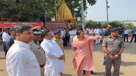 Chief Minister Subhendur visits Babughat on Dashami morning, preparations for Niranjan idol are underway under tight security
